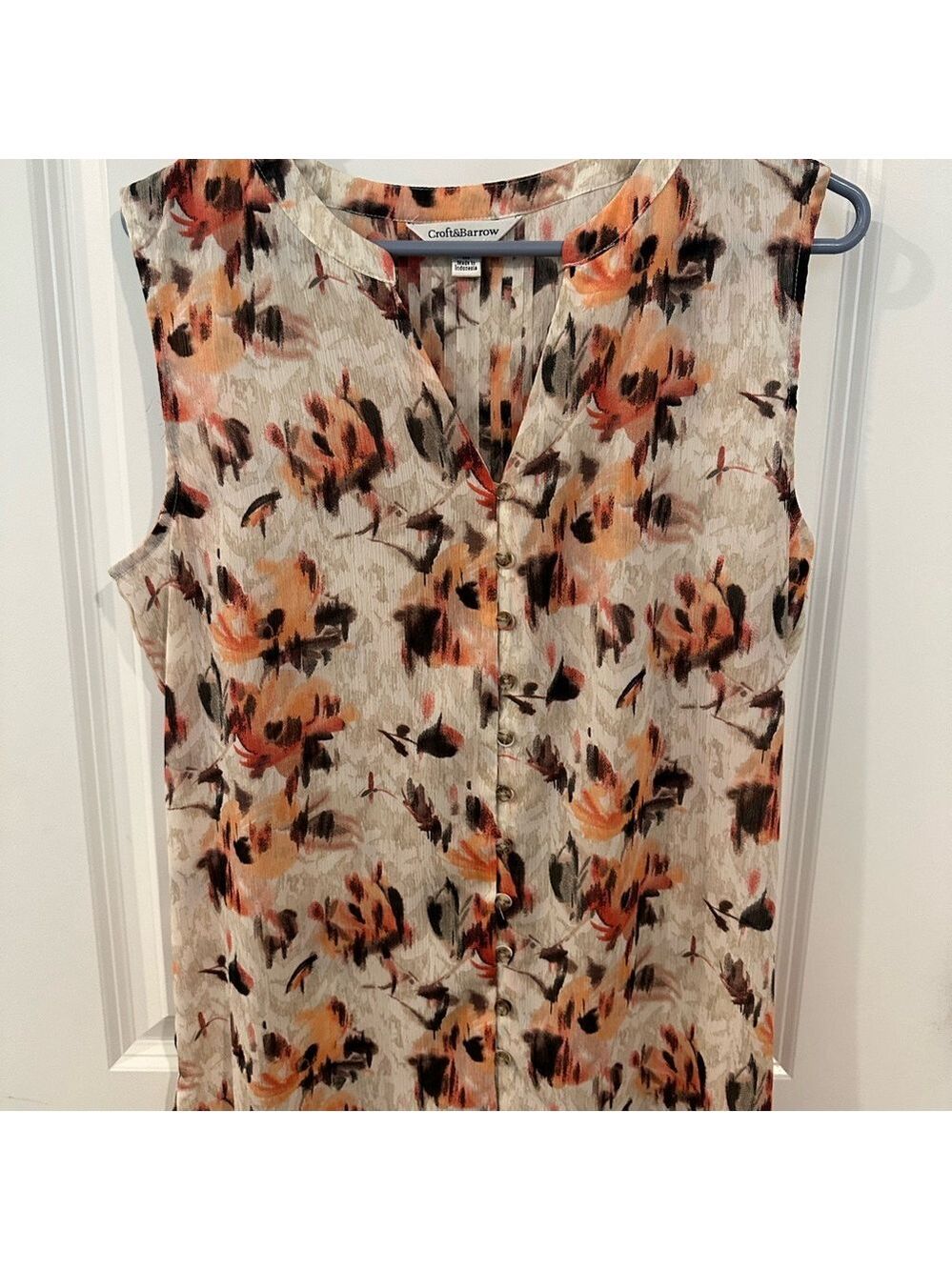 Croft & Barrow Women’s Floral Sleeveless Top size Medium